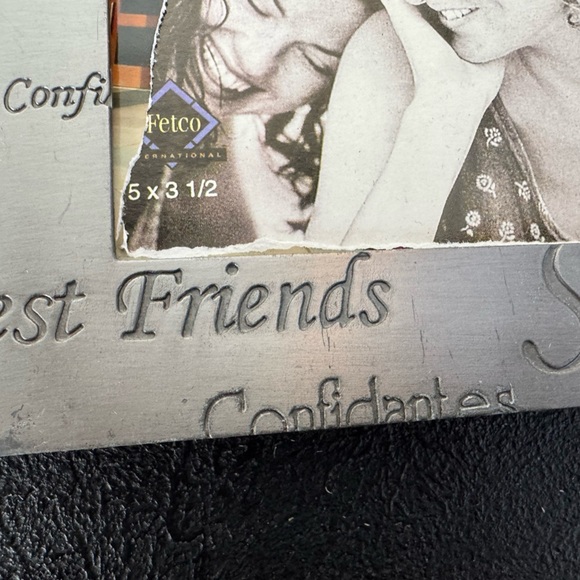 Sisters Best Friends Photo Frame, cute and fun!! Great Gift! - Picture 2 of 5